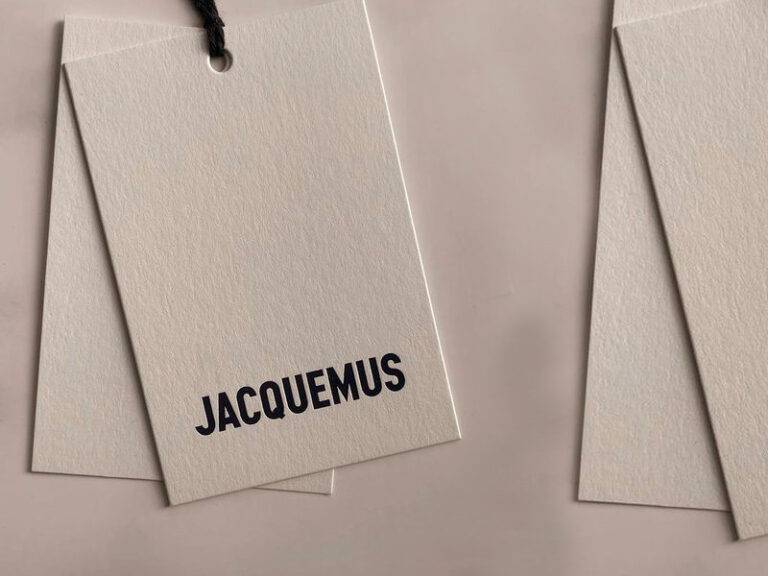 Étiquettes vêtements personnalisés - Etiquettes-textile.com